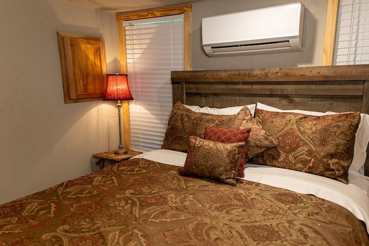 Room 31 of 208