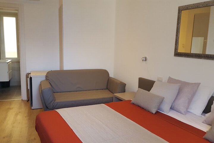 Room 3 of 39