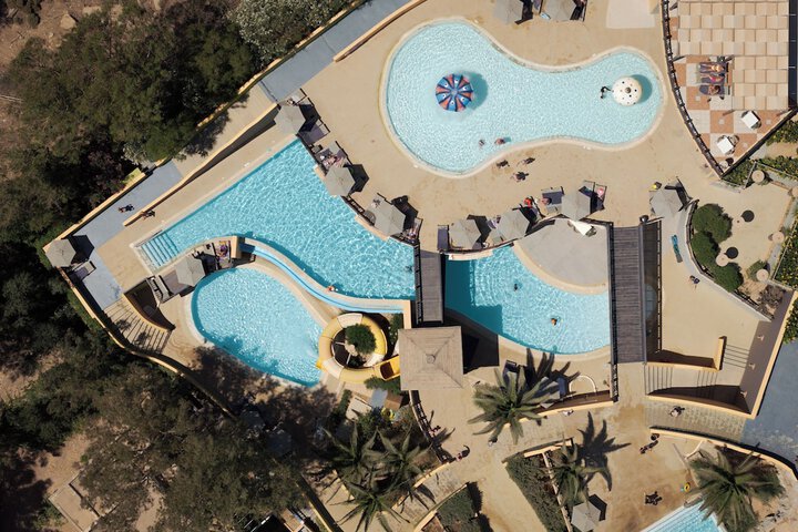 Pool 124 of 195