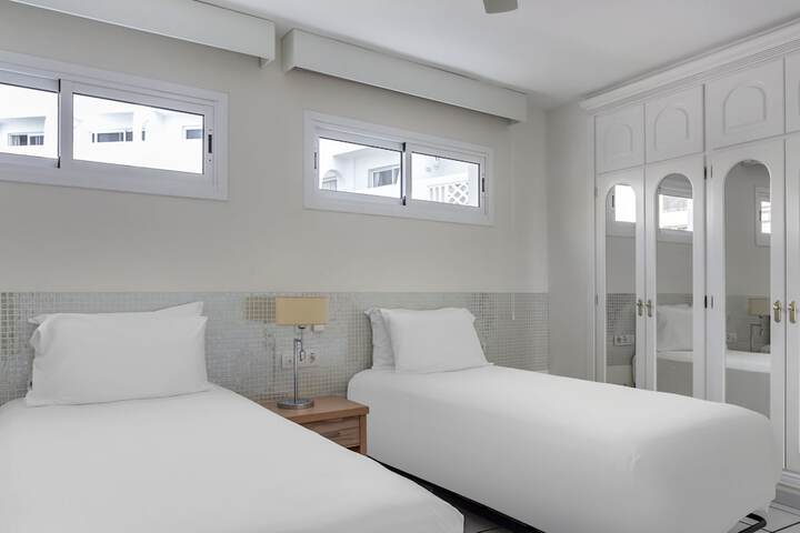 Room 10 of 63