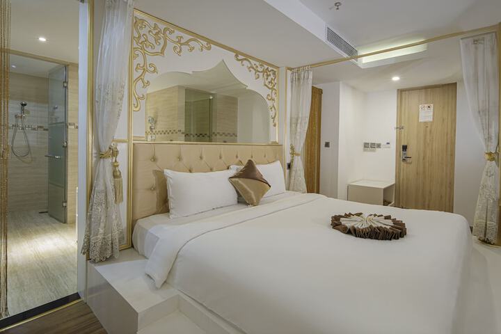 Room 40 of 121