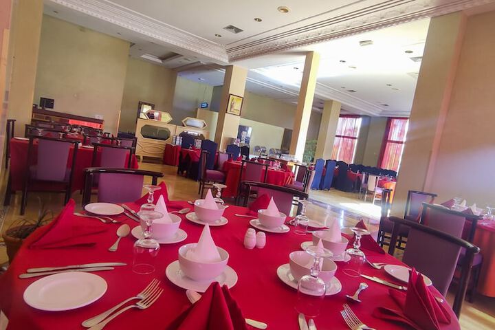 Dining 85 of 128