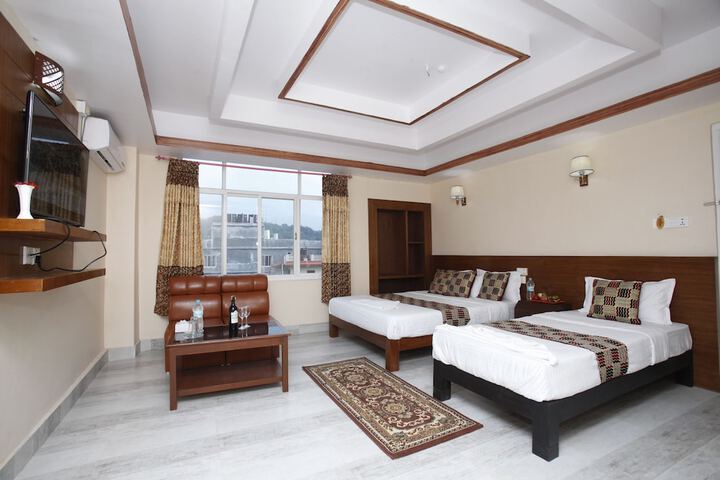 Room 6 of 24