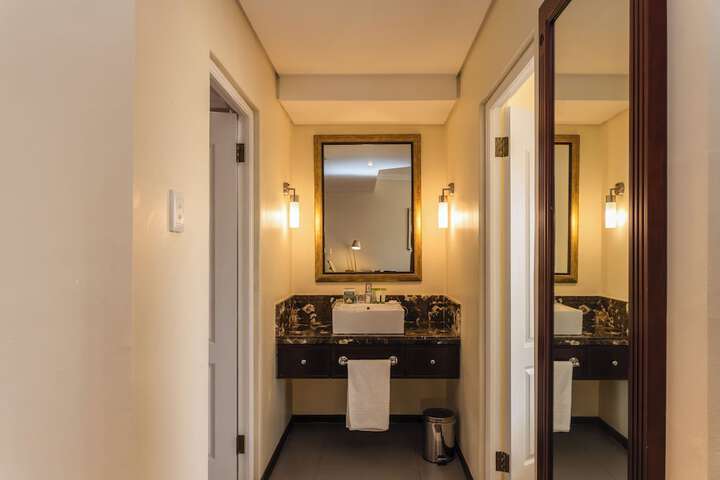 Room 45 of 73