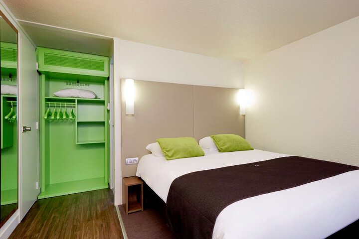 Room 4 of 27