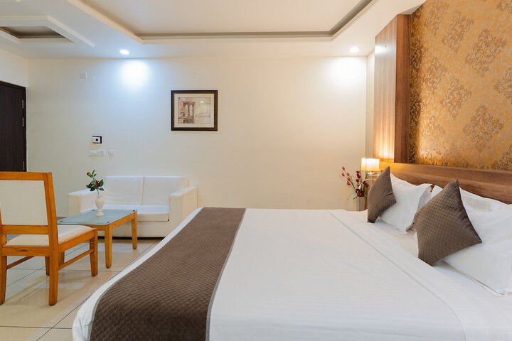Room 15 of 36