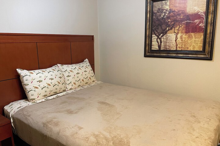 Room 17 of 82