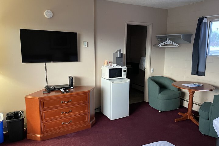 Room 4 of 47