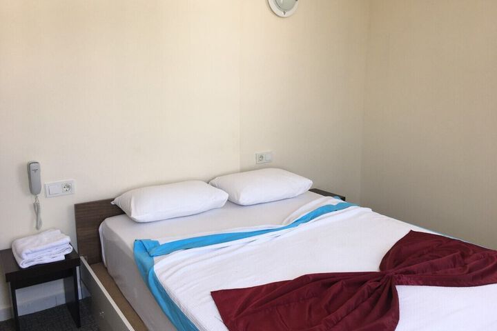 Room 52 of 57