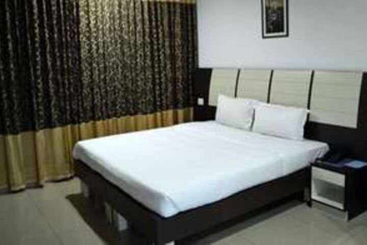 Room 43 of 66