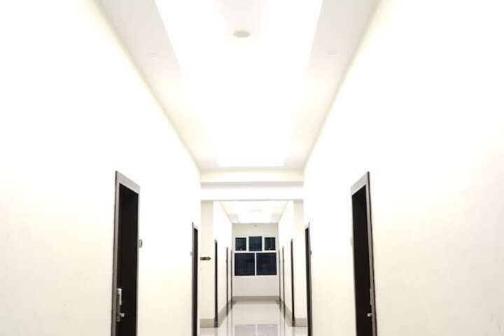 Ballroom/Hall 27 of 35