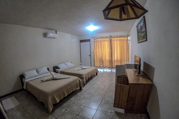 Room 10 of 19