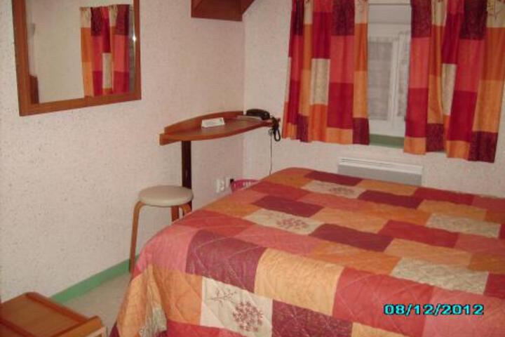 LE TERMINUS FASTHOTEL SOISSONS CENTRE