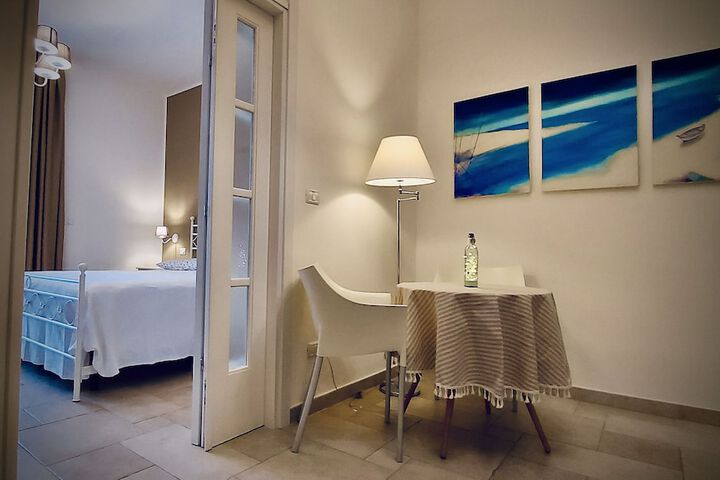 Room 6 of 54