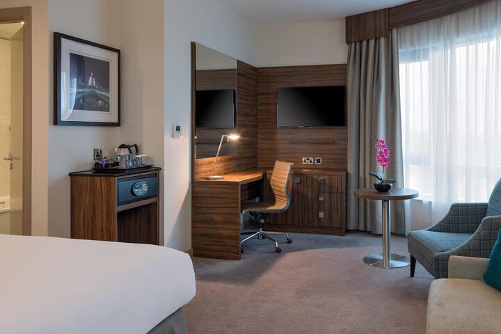 Room 48 of 157
