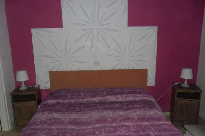 Room 25 of 37