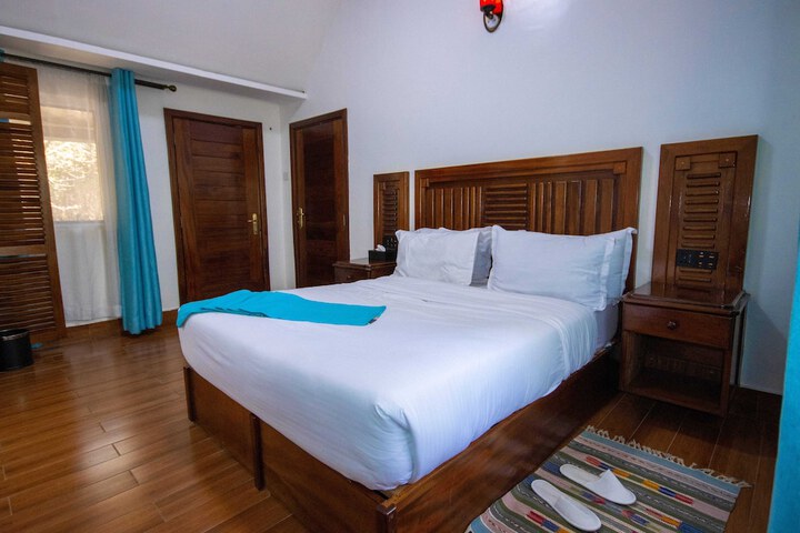 Room 6 of 23