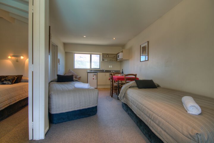 Room 6 of 39