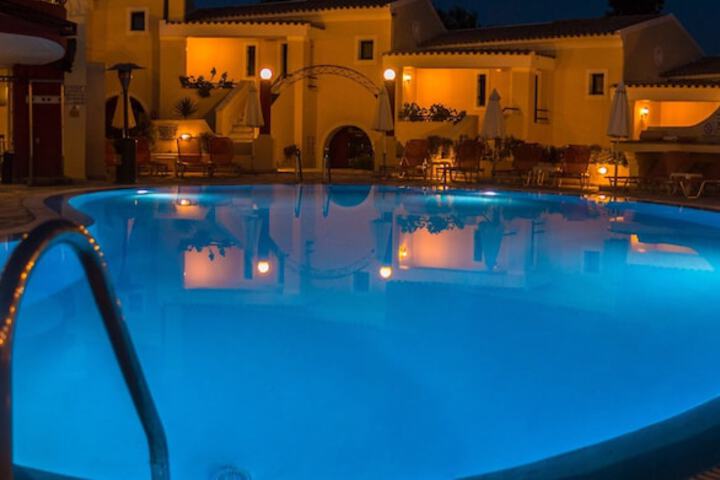 Pool 75 of 106