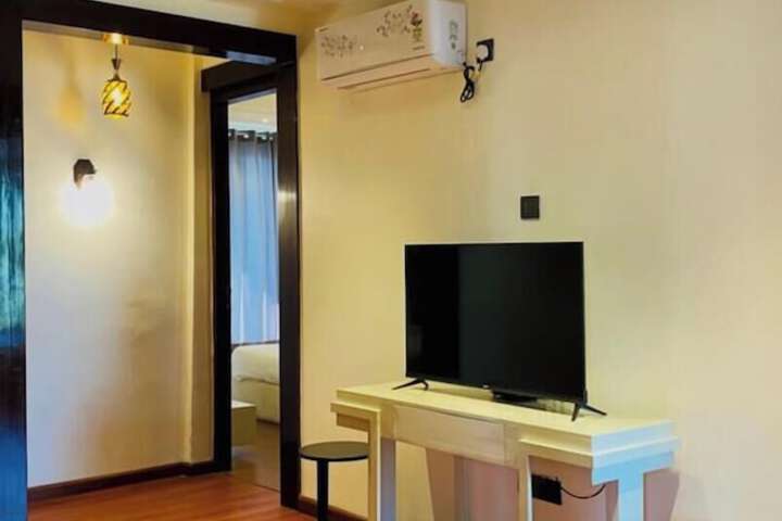 Room 58 of 143