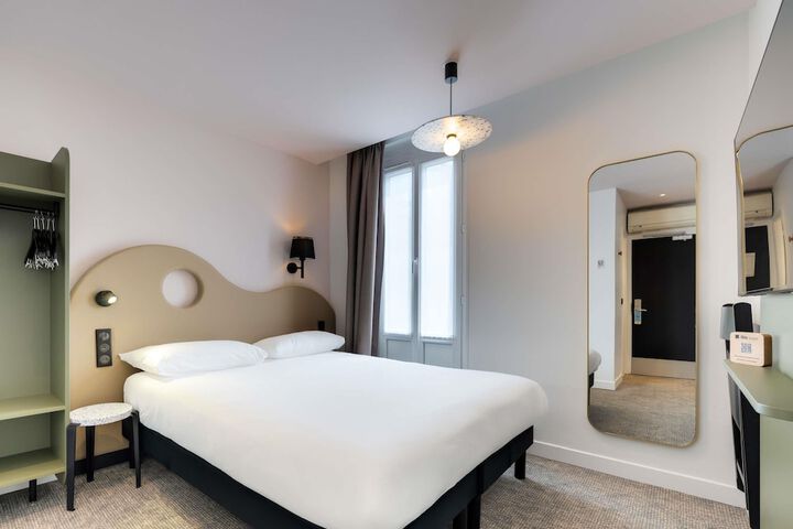 Room 9 of 52