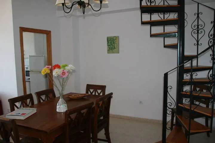Room 14 of 37