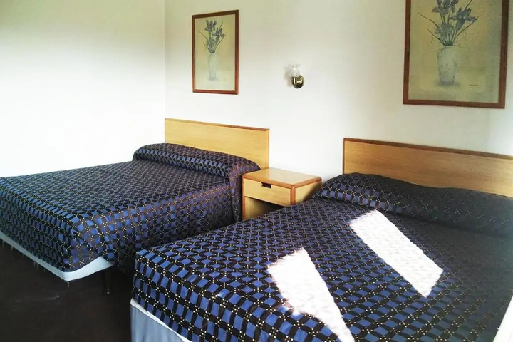 Room 3 of 11