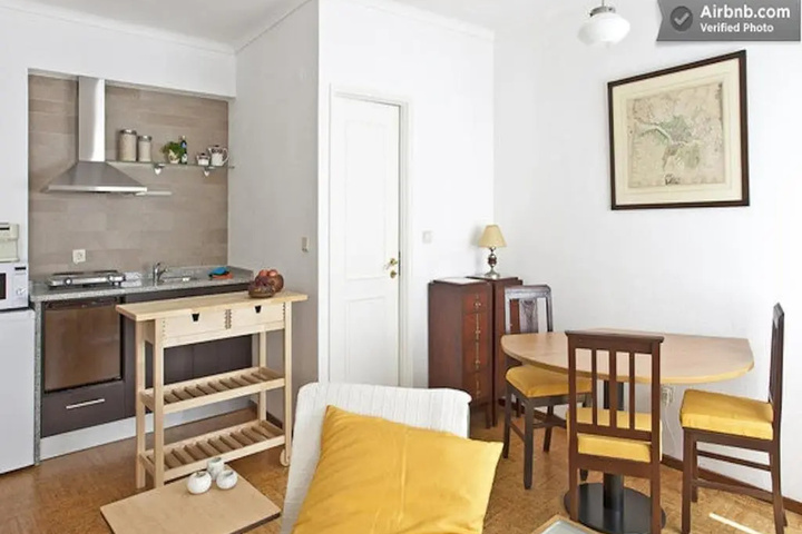 Room 3 of 9