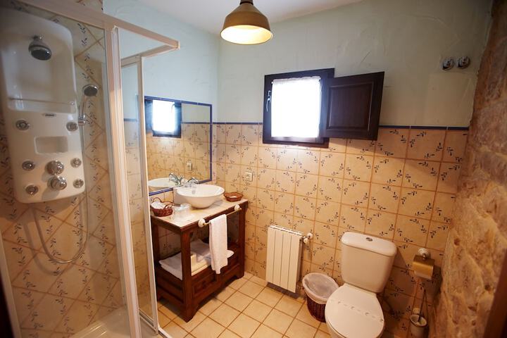Room 6 of 67