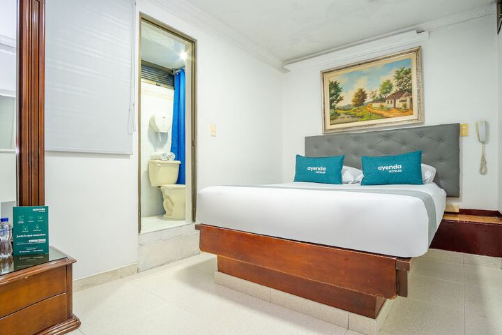Room 4 of 32