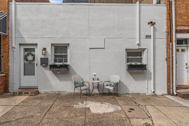 Terrace/Patio 26 of 33