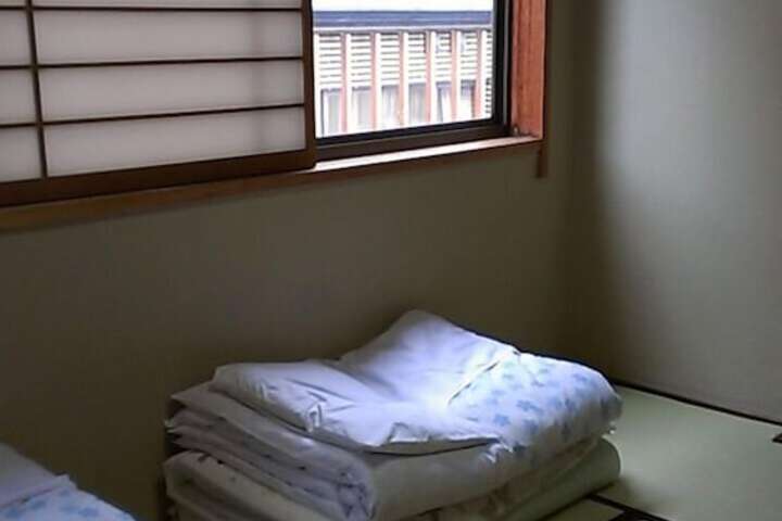Room 21 of 38