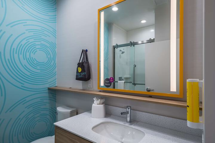 Bathroom shower