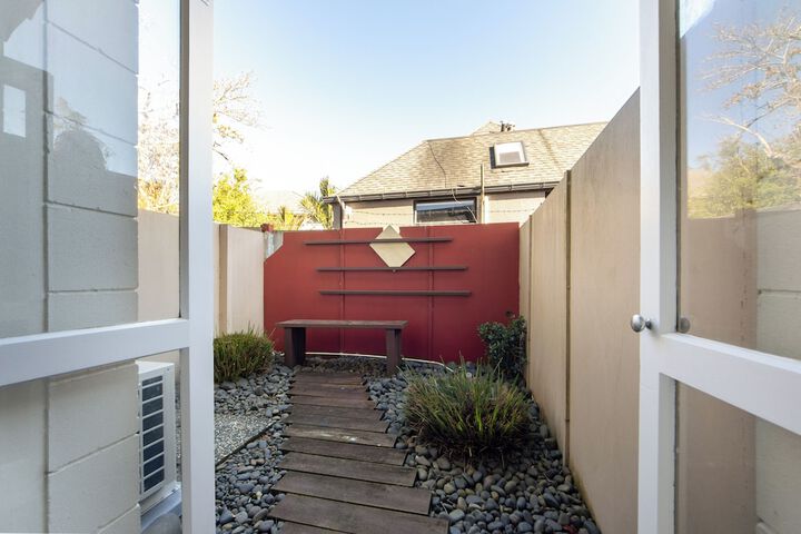 Terrace/Patio 21 of 34