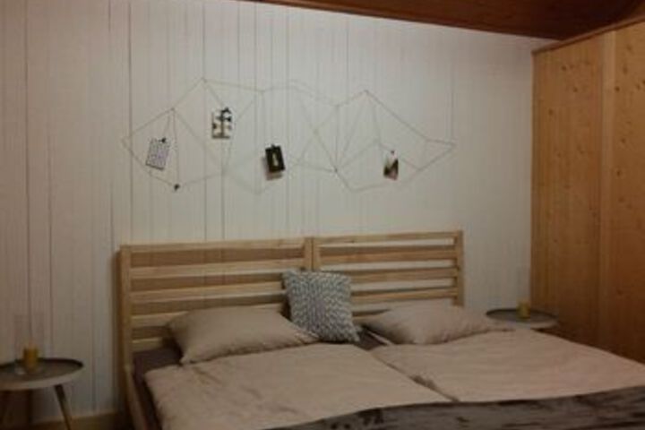 Room 12 of 22
