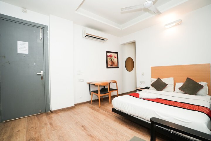 Room 14 of 26