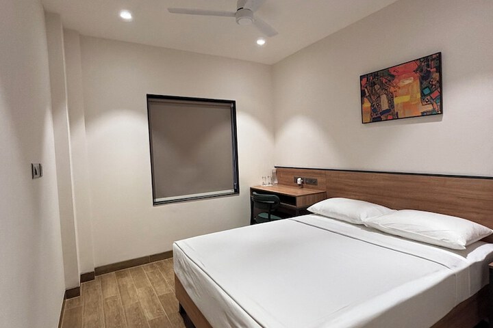 Room 8 of 26