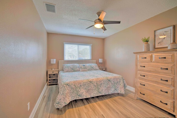 Room 7 of 32