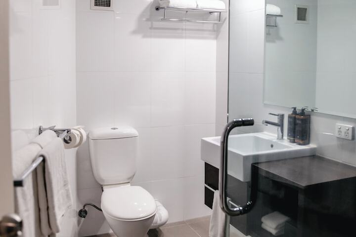 Room 65 of 150