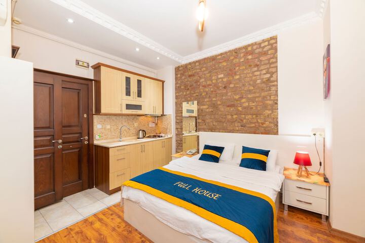 Room 40 of 138