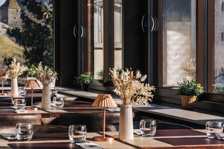 Dining 54 of 127