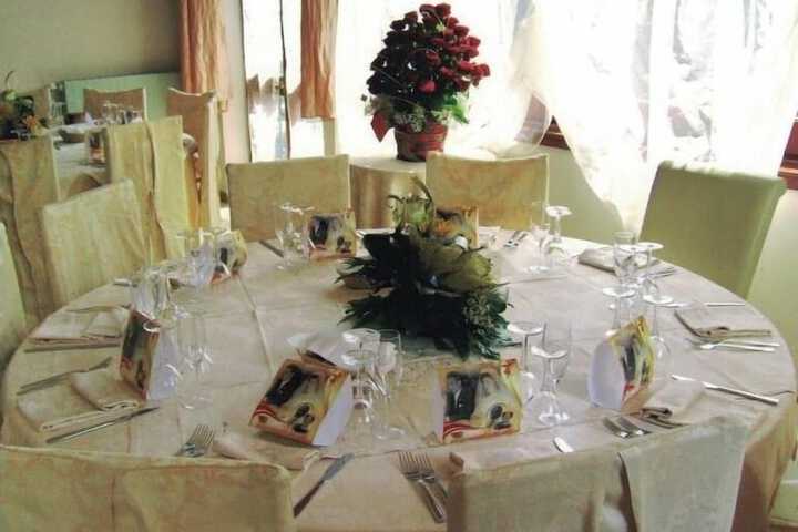 Dining 5 of 15