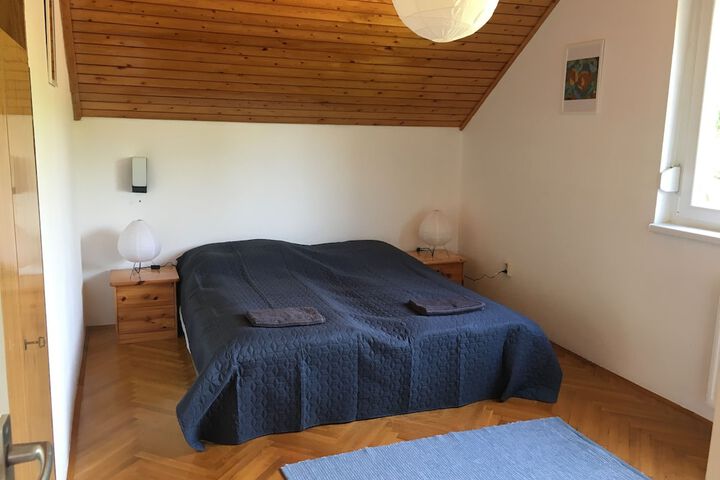 Room 4 of 20