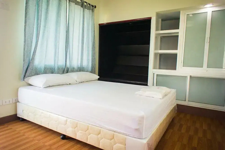 BAN RUEN MAI NGAM
