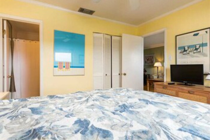 Room 18 of 18