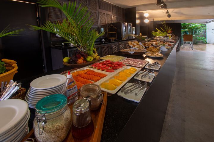 Breakfast/Coffee Service 98 of 110