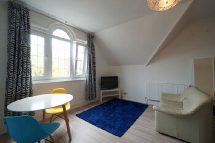 Room 7 of 13