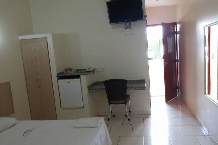Room 9 of 40