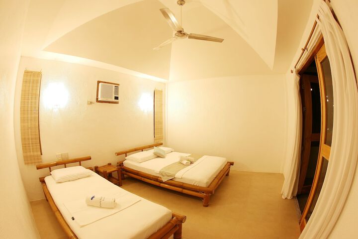 Room 6 of 47
