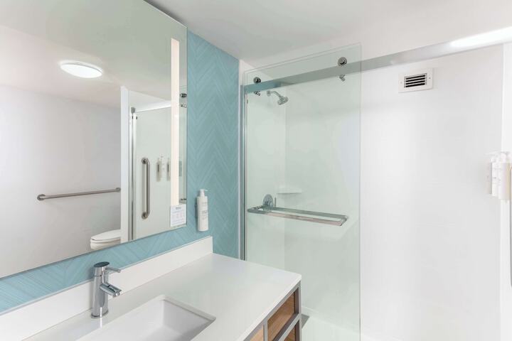 Bathroom shower